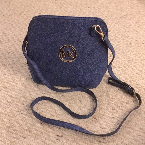 Stunning Royal blue Crossbody - Picture 1 of 3